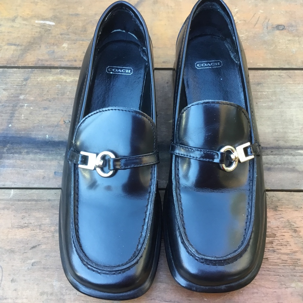 Woman's Black Leather Coach Shoes Size 5.5